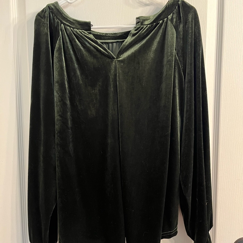 Elegant Green Velvet Women's Top